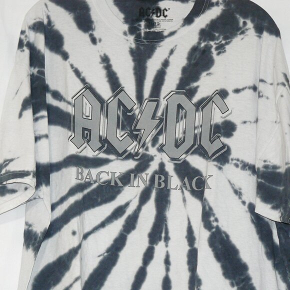 NWOT- AC/DC Back In Black Men's Medium & XL Tye Dye Band T-Shirt - Picture 2 of 6